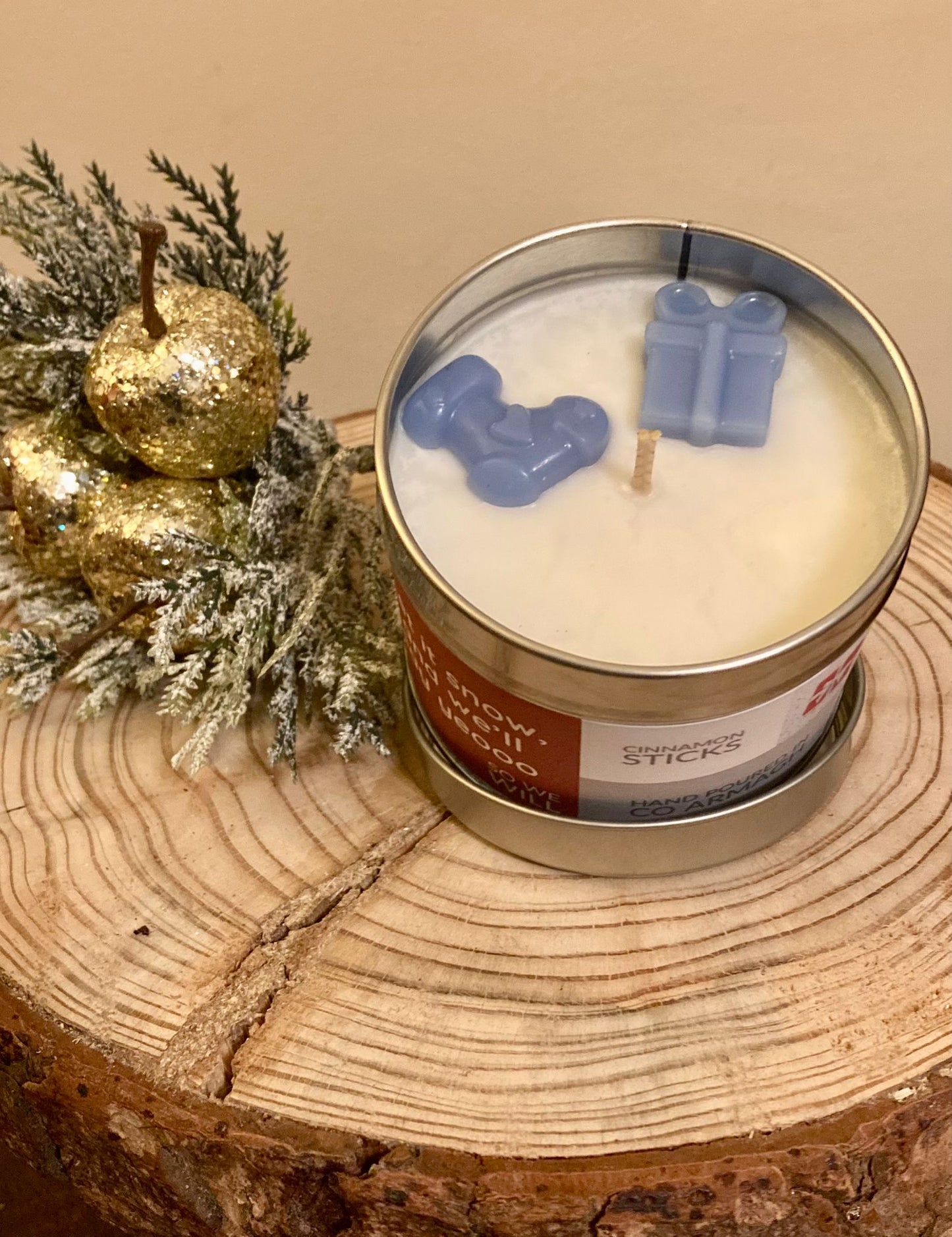 Large candle tin 'Let it snow and we'll say yeoo so we will' 190g Cinnamon Sticks